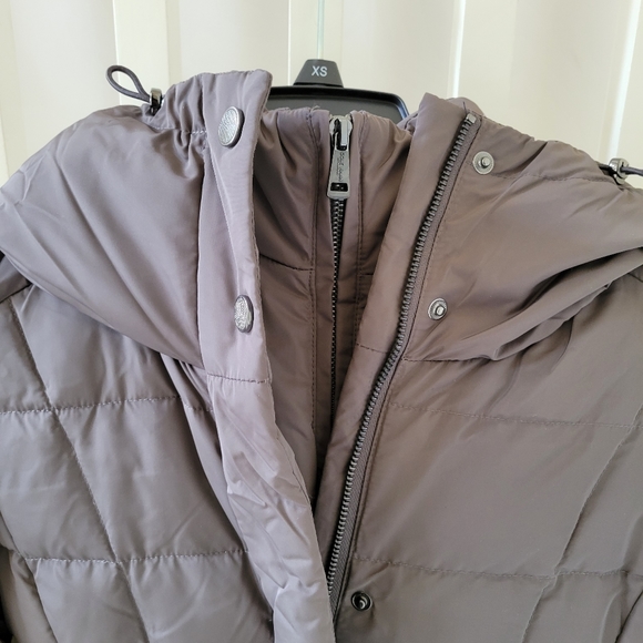 Cole Haan Signature Hodded Down & Feather Jacket - Picture 6 of 15